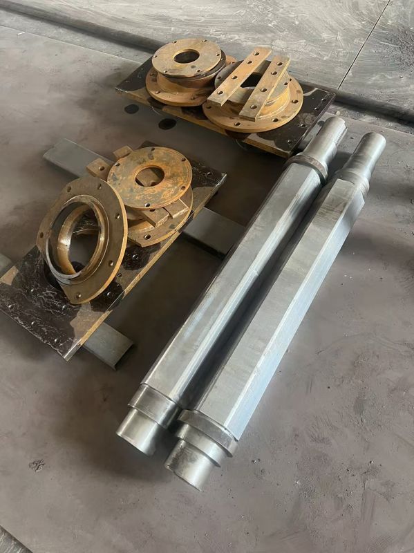 粉粹機軸
